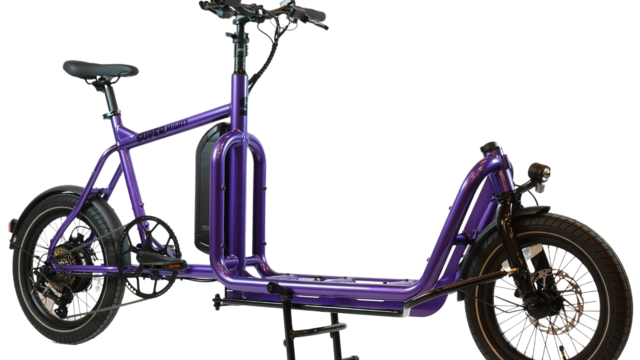Super Mighty in Lila Metallic