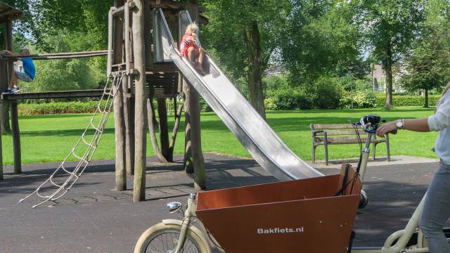 s_slide090 rad3 – Freizeit - Bakfiets CargoBike lang