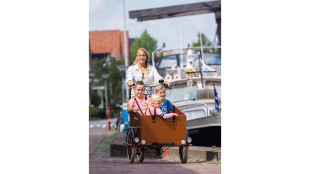s_triporteur-bakfiets-cargotrike-1 rad3 – Produkte – Familie – Bakfiets Trike Breit
