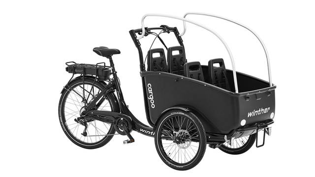 s_winther_cargoo_promovec_4seater_black_black_nohood_v23 rad3 – Produkte – Winther Cargoo